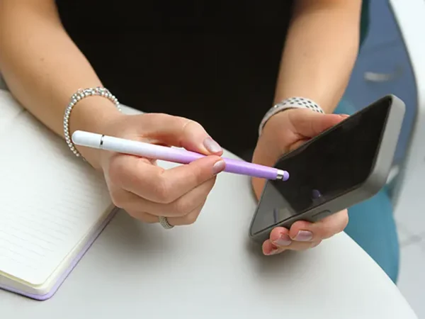 Lápiz Vay: Bolígrafo 2 en 1 con Touch y Clip de Metal - Dot Factory