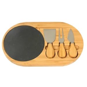 Set de quesos Dakar de madera de bambú con tabla de piedra pizarra y utensilios para regalo corporativo.