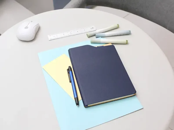 Libreta Raysut - Libreta con bolígrafo en PU tamaño A5 - Dot Factory