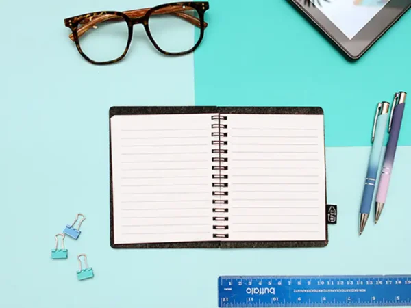 Libreta Bugibba ecológica de fieltro RPET - 80 hojas rayadas - Dot Factory