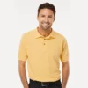 PLAYERAS TIPO POLO de piqué 100% algodón ring spun de 230 gr con cuello tejido y 3 botones para uniformes corporativos.