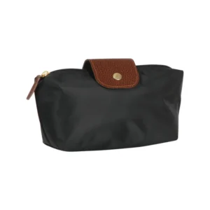 Bolsa cosmetiquera personalizada negra con detalles metálicos