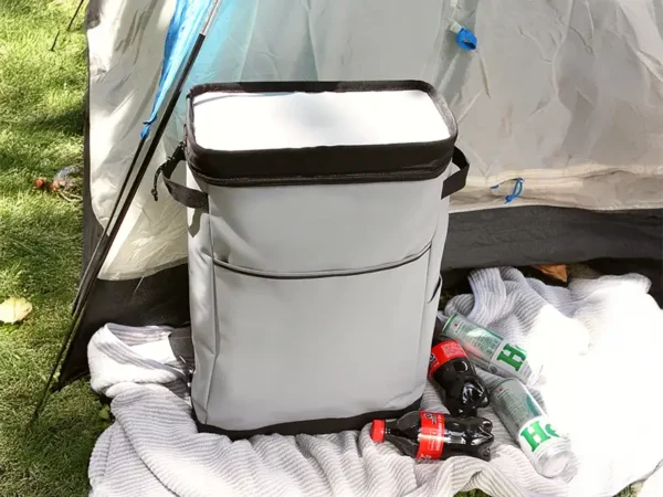 Hielera Danze - Mochila de PVC y Poliéster - Gris Claro - Dot Factory