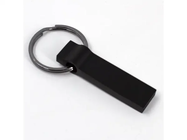 Memoria Usb Platinum metálica tipo llavero con aro integrado disponible en 8GB, 16GB, 32GB y 64GB.