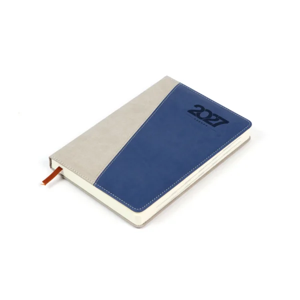 Agenda Diaria Cameri en curpiel bi-tono con bolígrafo de bambú y caja de regalo individual, vista frontal