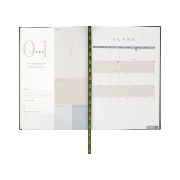 Agenda Diaria Clásica 2027 en curpiel con cubierta lisa y caja individual, formato 14 x 21 cm para empresas