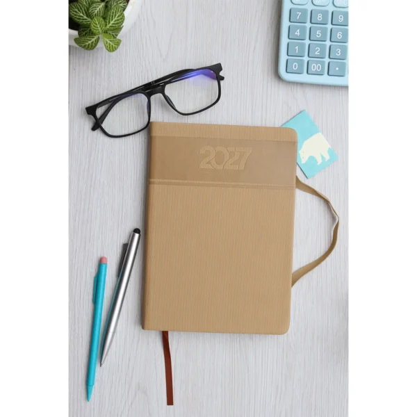 Agenda Diaria Giordano set con bolígrafo y caja de regalo, cubierta en curpiel, formato 21.3 x 15 cm