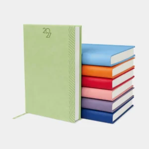 Agenda Diaria TERRA 2027 en curpiel con caja individual incluida, formato 14 x 21 cm para empresas