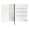 AGENDA DIARIA ULTRA 2027 en curpiel formato 20x27 cm con caja individual y 174 hojas de planeación diaria