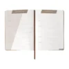 AGENDA DIARIA ULTRA 2027 en curpiel formato 20x27 cm con caja individual y 174 hojas de planeación diaria