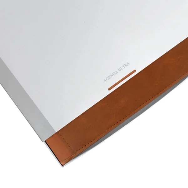 AGENDA DIARIA ULTRA 2027 en curpiel formato 20x27 cm con caja individual y 174 hojas de planeación diaria