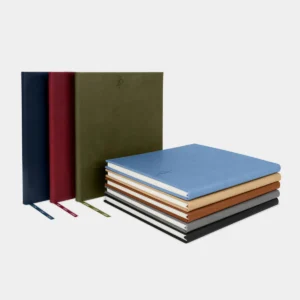 Agenda Ejecutiva Clásica 2027 de tapa en curpiel con área de impresión de 16 x 15 cm, formato 20.5 x 23.5 cm, con caja individual