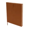 Agenda Ejecutiva Clásica 2027 de tapa en curpiel con área de impresión de 16 x 15 cm, formato 20.5 x 23.5 cm, con caja individual