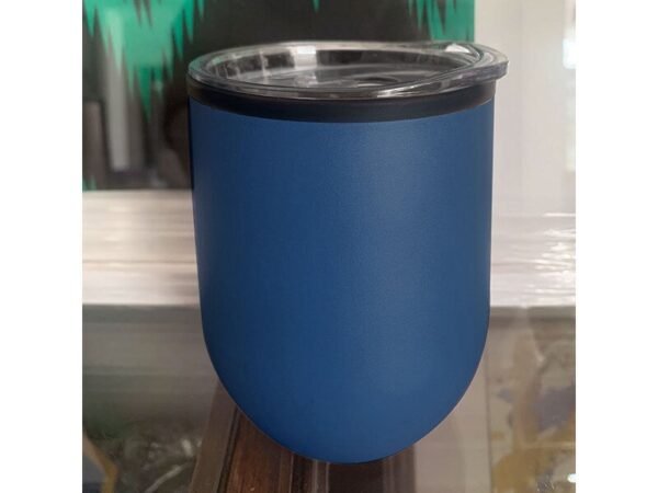 Mug Uma de acero inoxidable y plástico con pintura Powder Coat y tapa transparente, taza térmica personalizada con grabado láser plata para regalos empresariales.