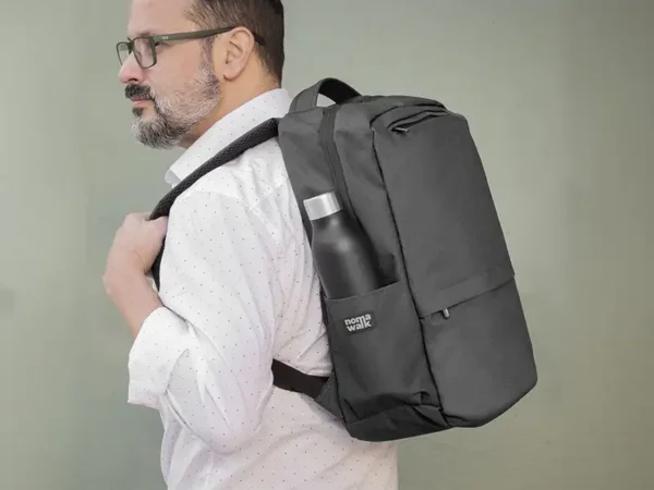 Mochila Funcional Portanotebook 15'' Gris/Negro - Ideal para Trabajo y Entrenamiento - Dot Factory