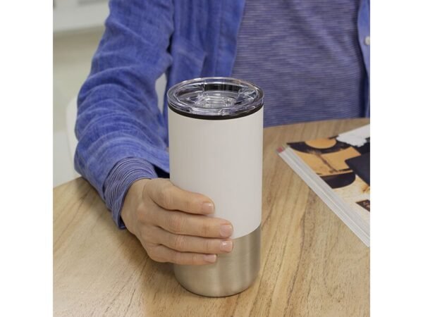 Mug Nori de acero inoxidable 500ml con doble pared e interior de plástico, vaso térmico personalizado con tapa a presión y seguro antivuelco para oficina.