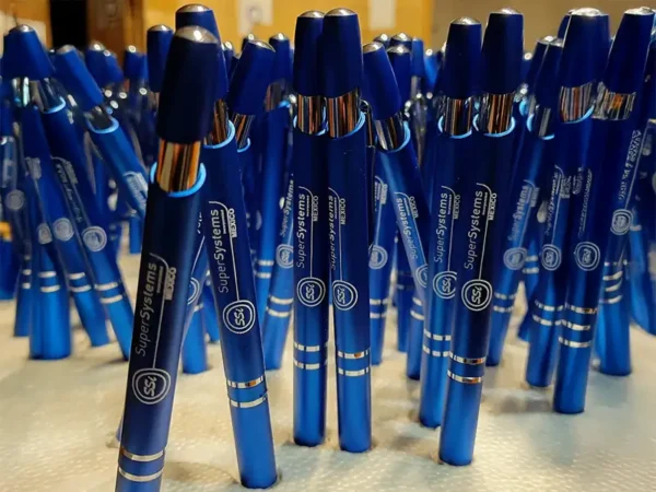 Bolígrafo Touch Glossy metálico retráctil - Aluminio de colores - Dot Factory