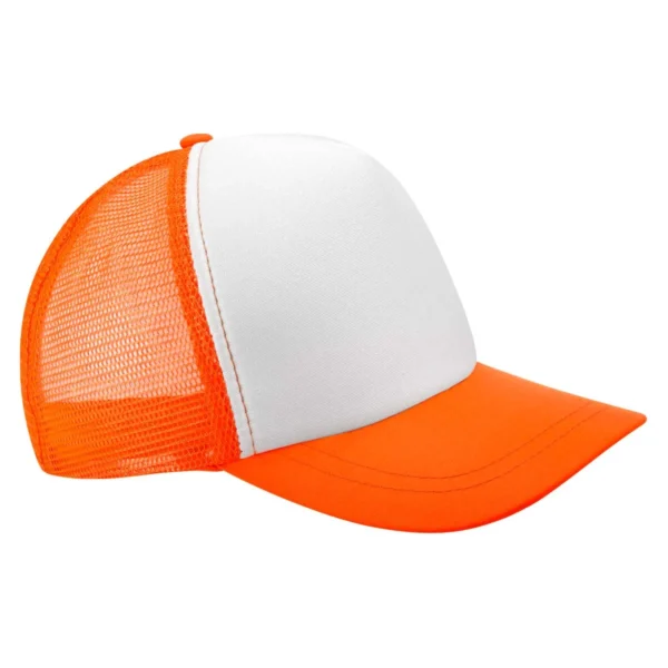 Gorra Trucker de 5 gajos en poliéster con panel trasero de malla y broche ajustable, con área de marcaje frontal de 10 x 4 cm