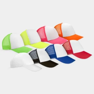 Gorra Trucker de 5 gajos en poliéster con panel trasero de malla y broche ajustable, con área de marcaje frontal de 10 x 4 cm
