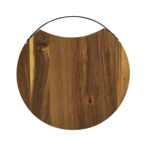 Tabla para cortar Riseta redonda de madera de acacia con asa metálica negra.