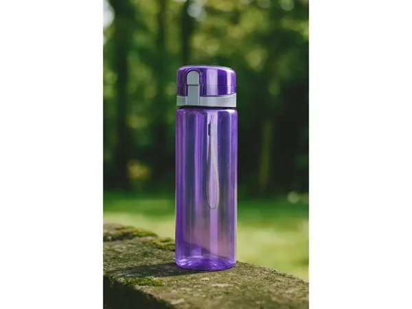 Cilindro Tritan de 700 ml con tapa de seguridad y correa para hidratación corporativa libre de BPA.