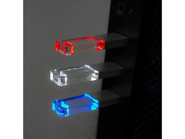 Memoria Usb Pocket 8Gb de metal y acrílico con iluminación LED en colores azul, rojo o blanco.