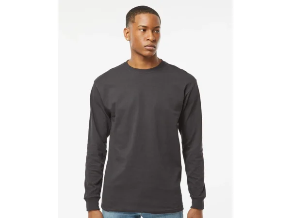 Playera Manga Larga Gold de 165 grs en algodón premium con puños reforzados, ideal para personal operativo y ferias comerciales.