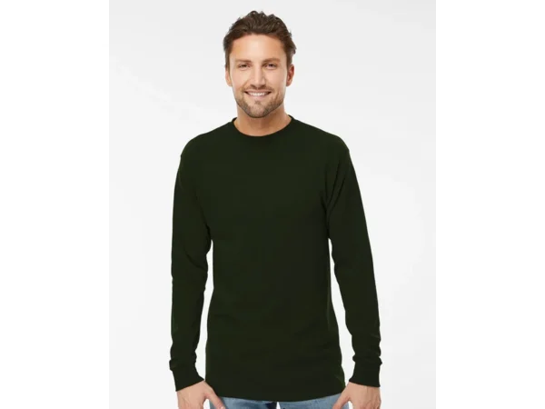 Playera Manga Larga Gold de 165 grs en algodón premium con puños reforzados, ideal para personal operativo y ferias comerciales.