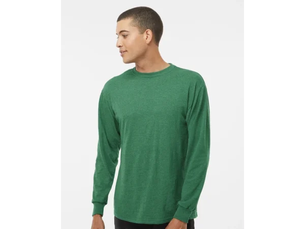 Playera Manga Larga Gold de 165 grs en algodón premium con puños reforzados, ideal para personal operativo y ferias comerciales.