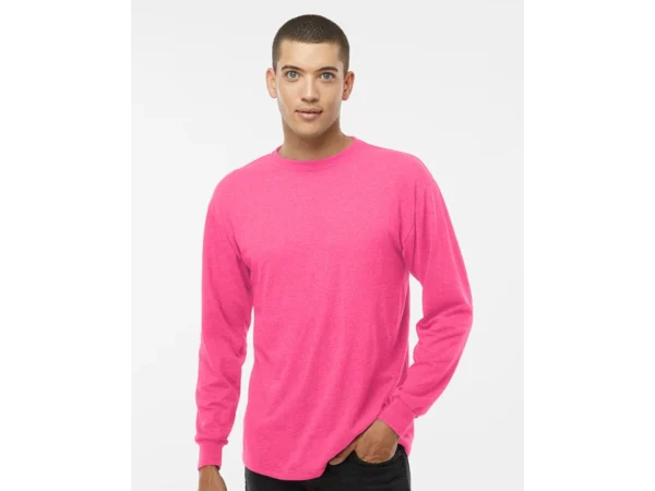 Playera Manga Larga Gold de 165 grs en algodón premium con puños reforzados, ideal para personal operativo y ferias comerciales.