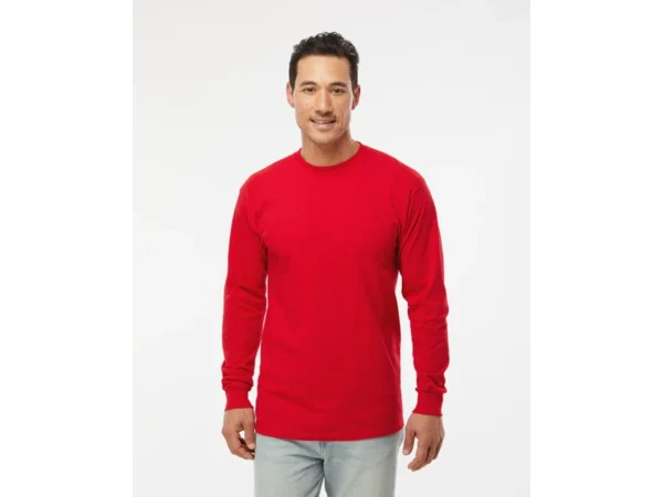 Playera Manga Larga Gold de 165 grs en algodón premium con puños reforzados, ideal para personal operativo y ferias comerciales.
