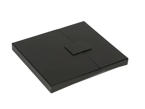 Set ejecutivo Danubio con libreta de 100 hojas, bolígrafo de acero inoxidable y power bank de 10,000 mAh para regalos corporativos de alta gama.