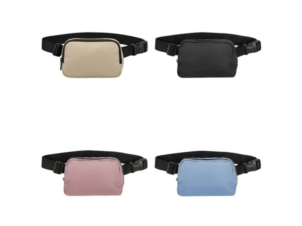 Cangurera Randy fabricada en polyester impermeable con bolsillo posterior de seguridad, correa ajustable y diseño ligero.