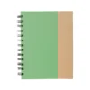 Libreta ECO de cartón con espiral, bolígrafo incluido, notas adhesivas de colores y cierre imantado.