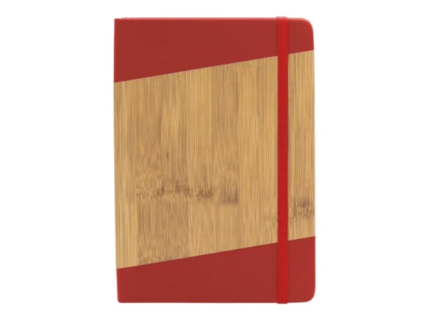 Libreta ESCANDINAVA tamaño A5 con cubierta rígida simil bambú, cierre elástico y cinta señaladora.