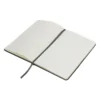 Libreta GAM con tapa bicolor de poliuretano suave al tacto, hojas crema rayadas y cierre de banda elástica.