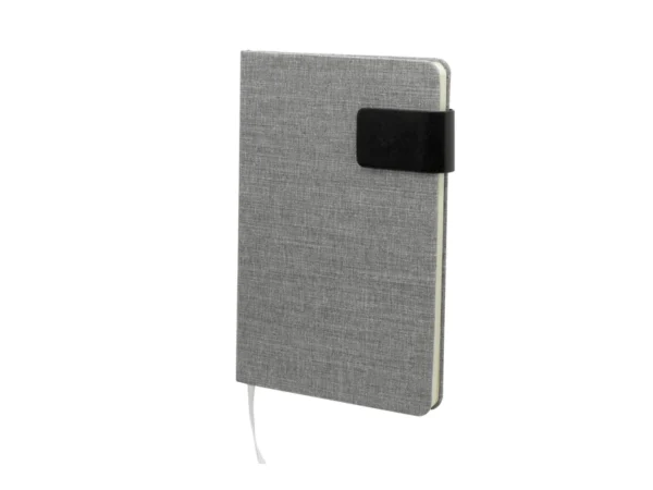 Libreta TIK de diseño ejecutivo en RPET gris con cierre magnético de neodimio y tira de poliuretano.