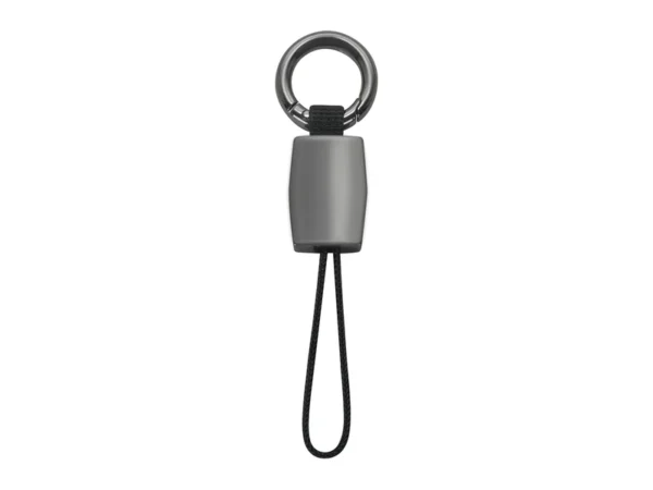 Llavero Strop metálico con argolla tipo gancho diseñado para llaves de auto con ranura estrecha y grabado láser.