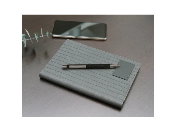 Set Mauron ejecutivo con libreta A5 de Termo PU, bolígrafo y caja de regalo negra para campañas empresariales.