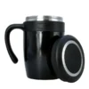 Taza Malva de 500 ml fabricada en acero inoxidable con doble pared al vacío, asa ergonómica y tapa de rosca.
