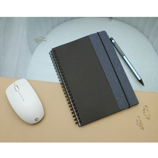 Libreta Latsia personalizada para empresas con logo en Querétaro. Cuaderno B2B con notas adhesivas para eventos corporativos.