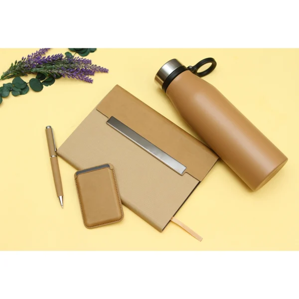 Set Belitsa con termo de acero inoxidable, libreta, bolígrafo y tarjetero de curpiel en caja de regalo corporativo.