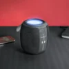 Bocina bluetooth DANCE con cuerpo de plástico y tela, correa de poliuretano, ideal para uso diario