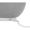 Bocina portátil con conexión bluetooth en color negro y gris sobre superficie