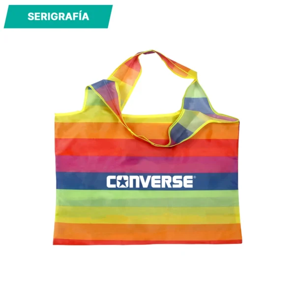 Bolsa Pride reutilizable con diseño arcoíris y espacio para logotipo corporativo, vista frontal
