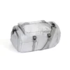 Maleta Lihula. gris con compartimento para ropa seca y húmeda, correas ajustables.