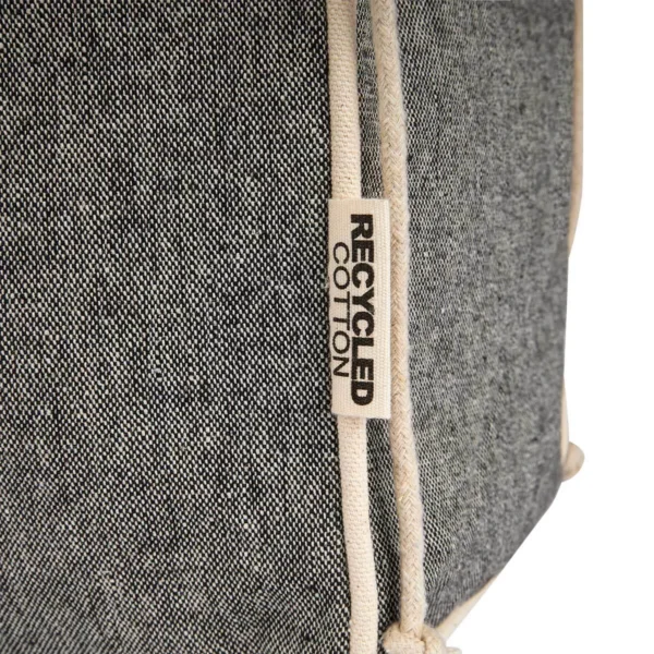 BOLSA WATTE de algodón reciclado con jaretas laterales ajustables y base estructurada, vista frontal