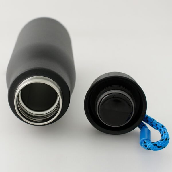 Anfora Soul termo negro de acero inoxidable con doble pared y cordón en tapa, capacidad 450 ml