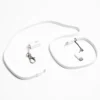 Cable Cargador LIXUS de silicón en blanco y negro con conectores para Android y iOS y clip porta gafete
