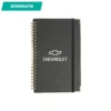 Libreta Salavan con cubierta de poliuretano y hojas interiores en diseño de puntos, vista frontal cerrada